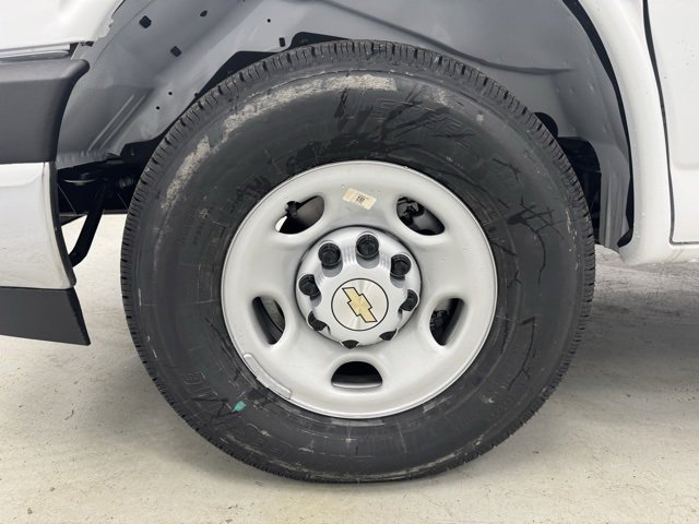 New 2026 Chevrolet Express 3500 w/ Power Convenience Package image 39