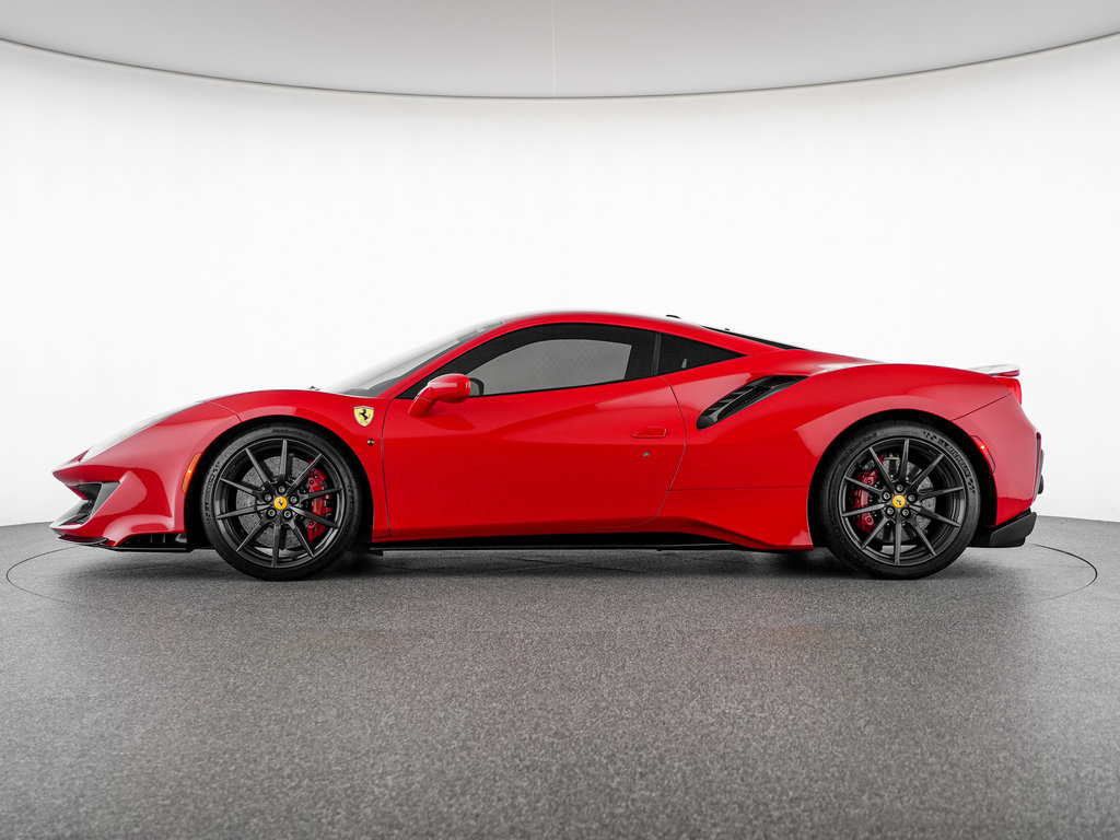 Used 2019 Ferrari 488 Pista Coupe RWD image 2