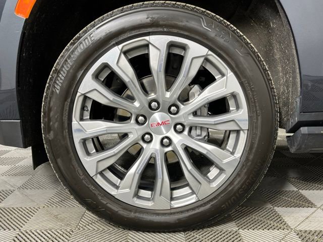 Used 2021 GMC Yukon Denali w/ Denali Premium Package image 11