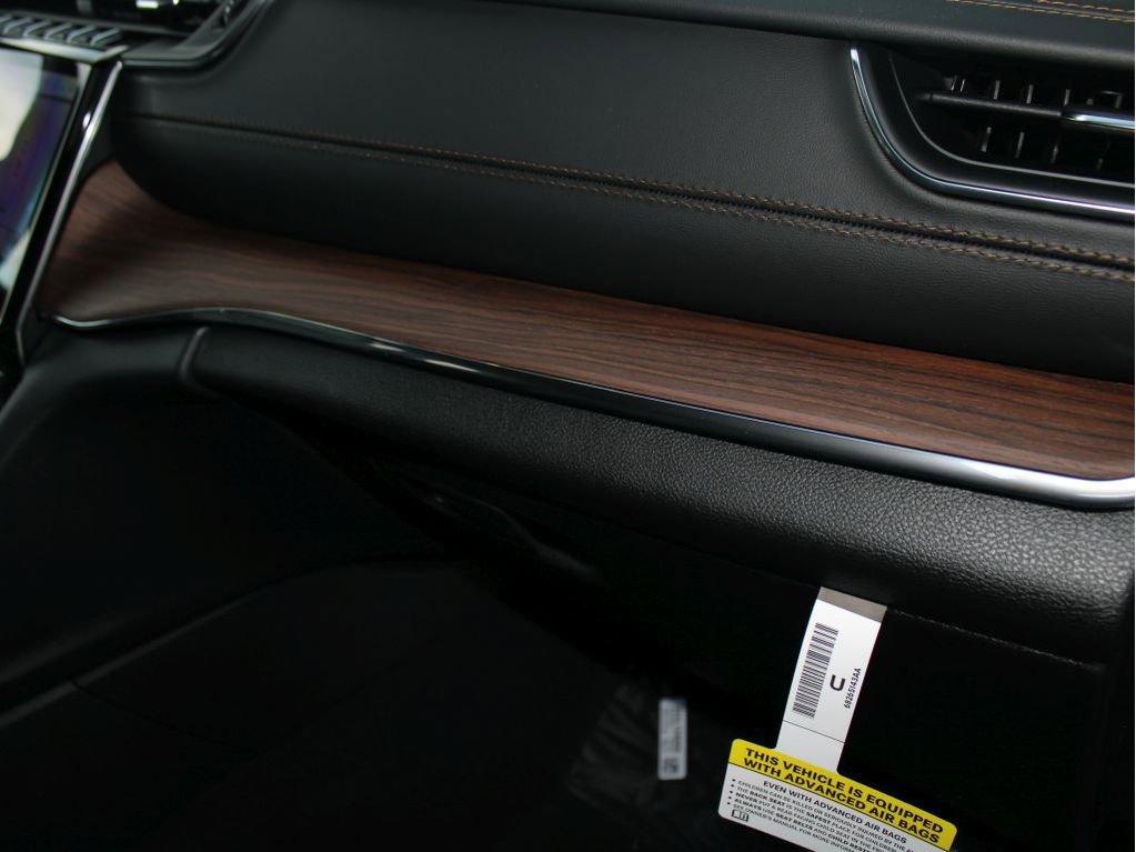New 2025 Jeep Grand Cherokee Summit image 35