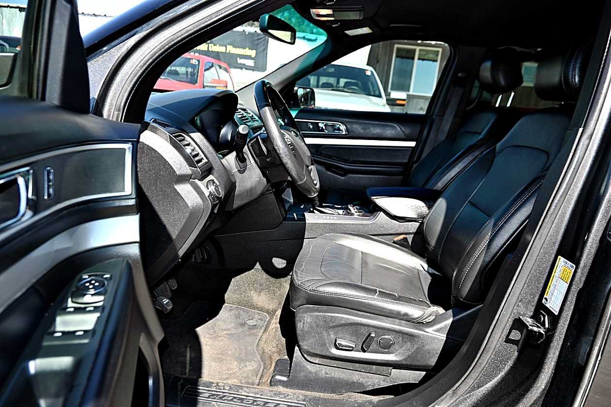 Used 2017 Ford Explorer XLT FWD image 17
