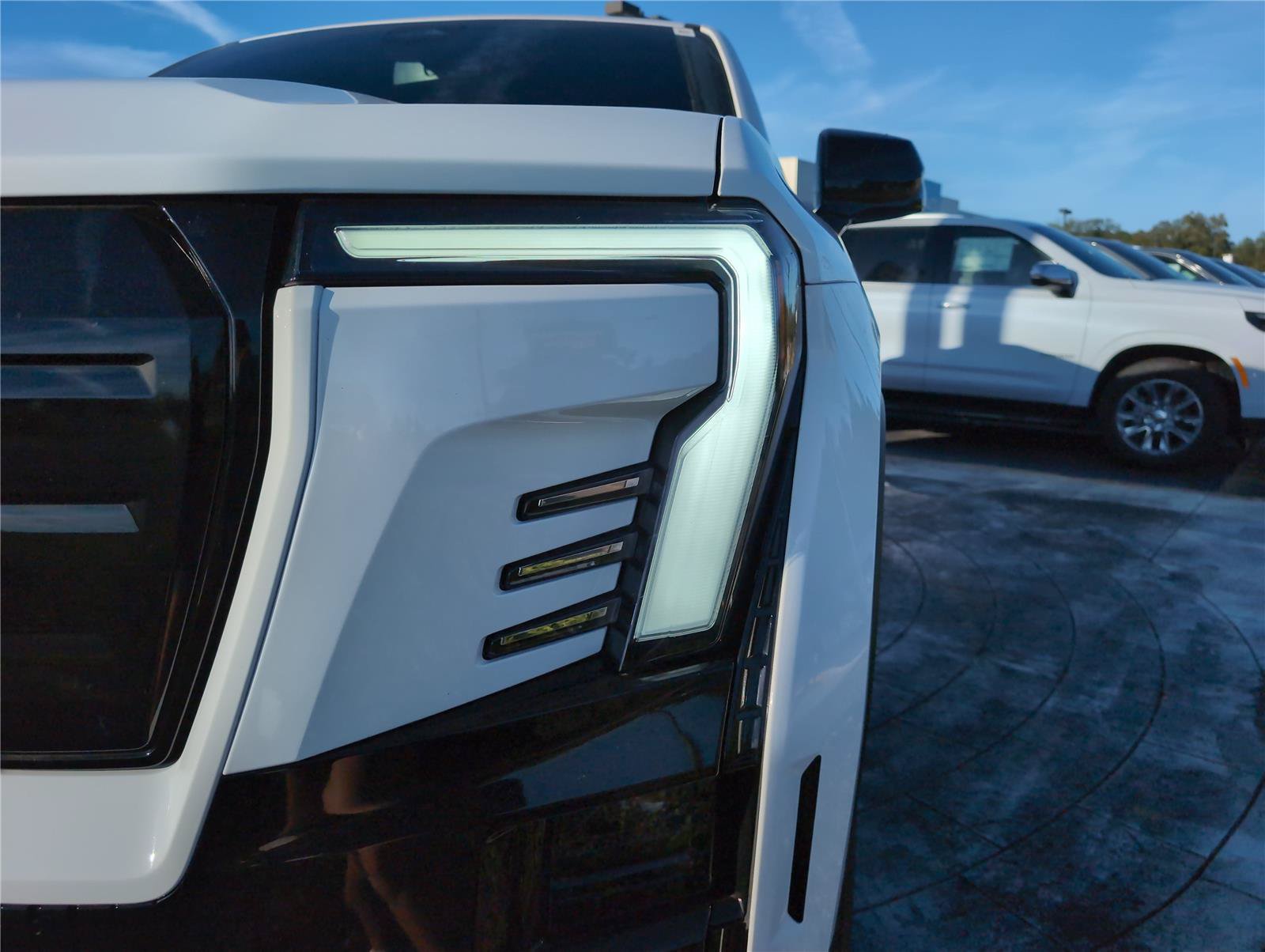 New 2026 GMC Sierra EV Elevation AWD/4WD image 29