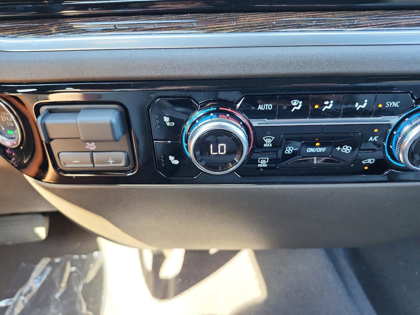 New 2026 GMC Sierra 1500 SLE image 16