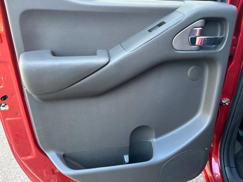 Used 2018 Nissan Frontier PRO-4X AWD/4WD image 24