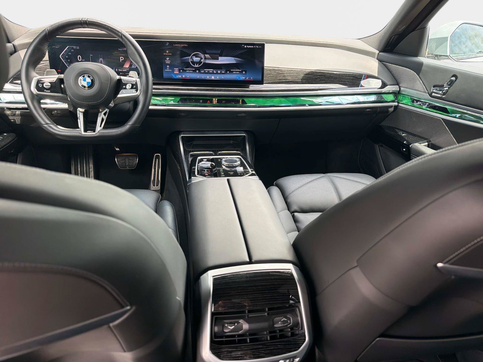 Used 2025 BMW 740i xDrive AWD/4WD image 16