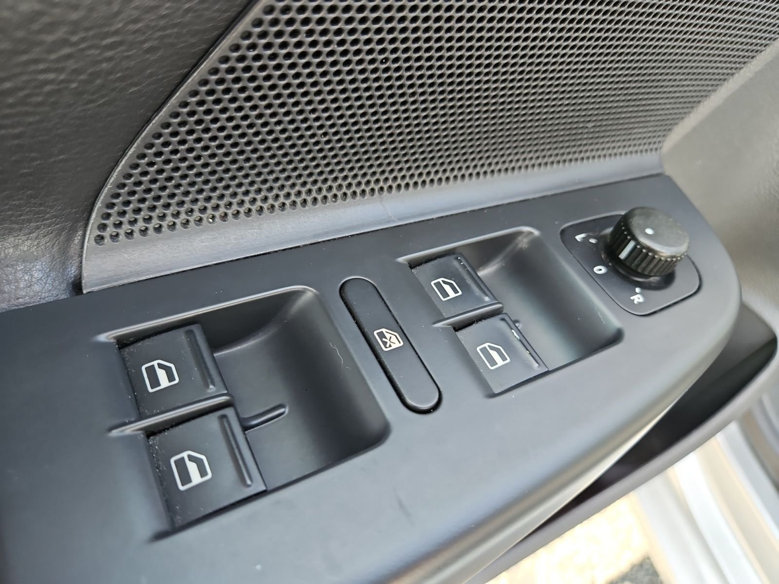 Used 2008 Volkswagen Jetta SE FWD image 21