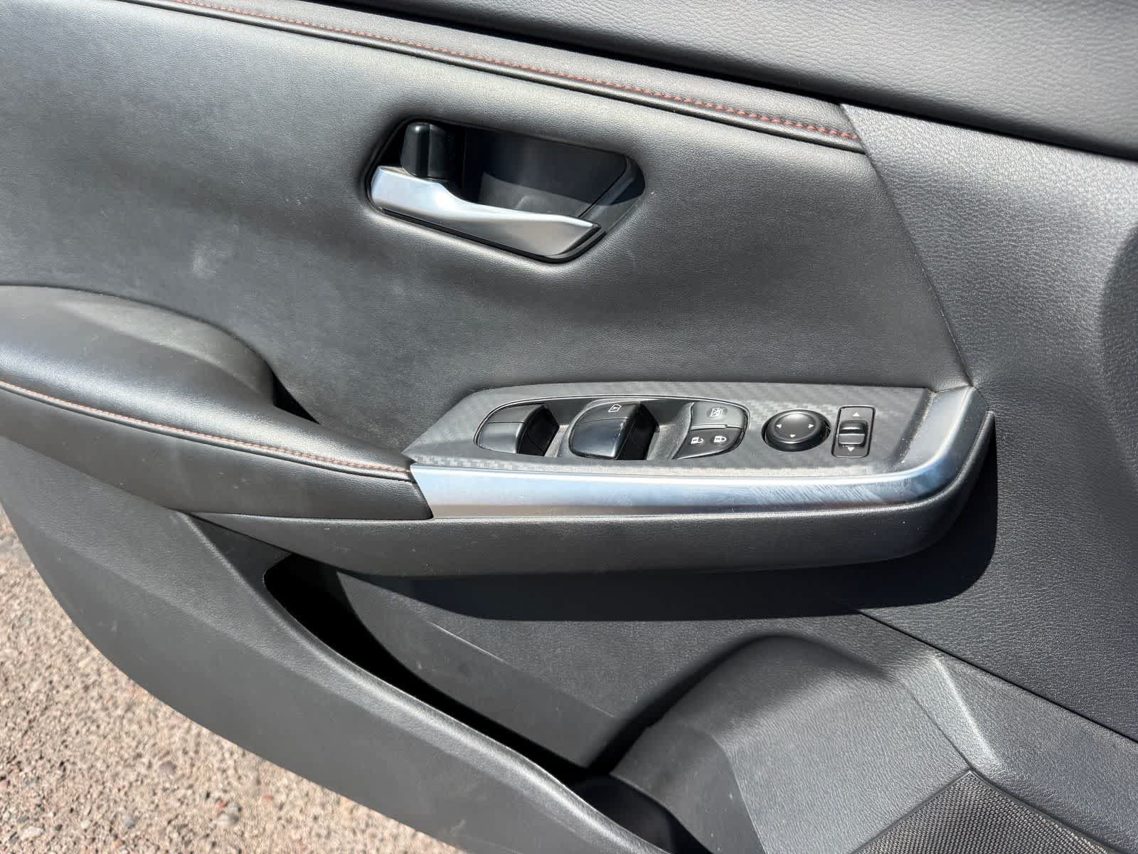 Used 2025 Nissan Sentra SR FWD image 13