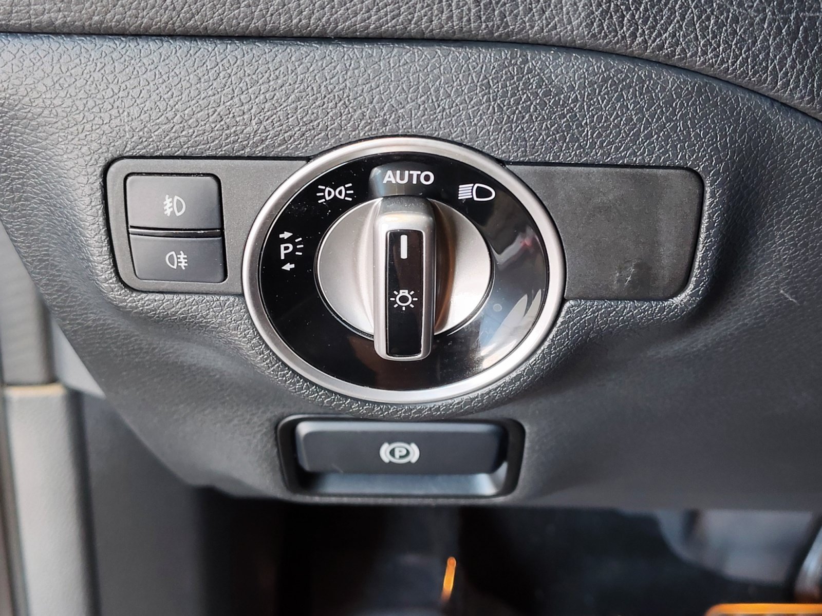 Used 2017 Mercedes-Benz GLA 250 image 26