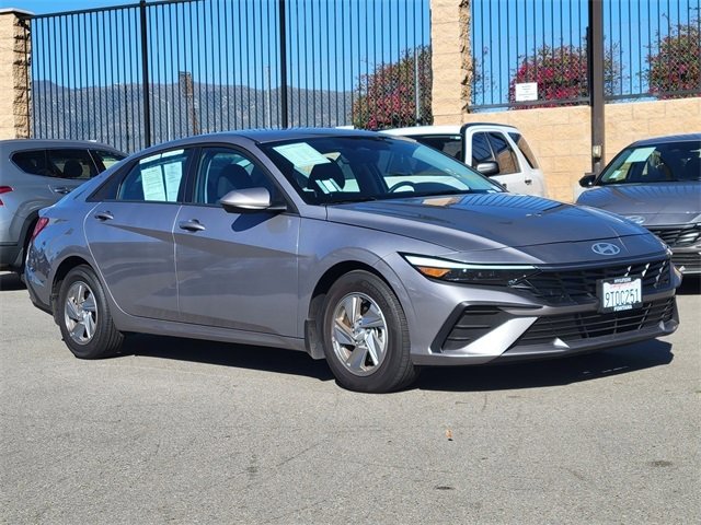 Certified 2025 Hyundai Elantra SE image 25