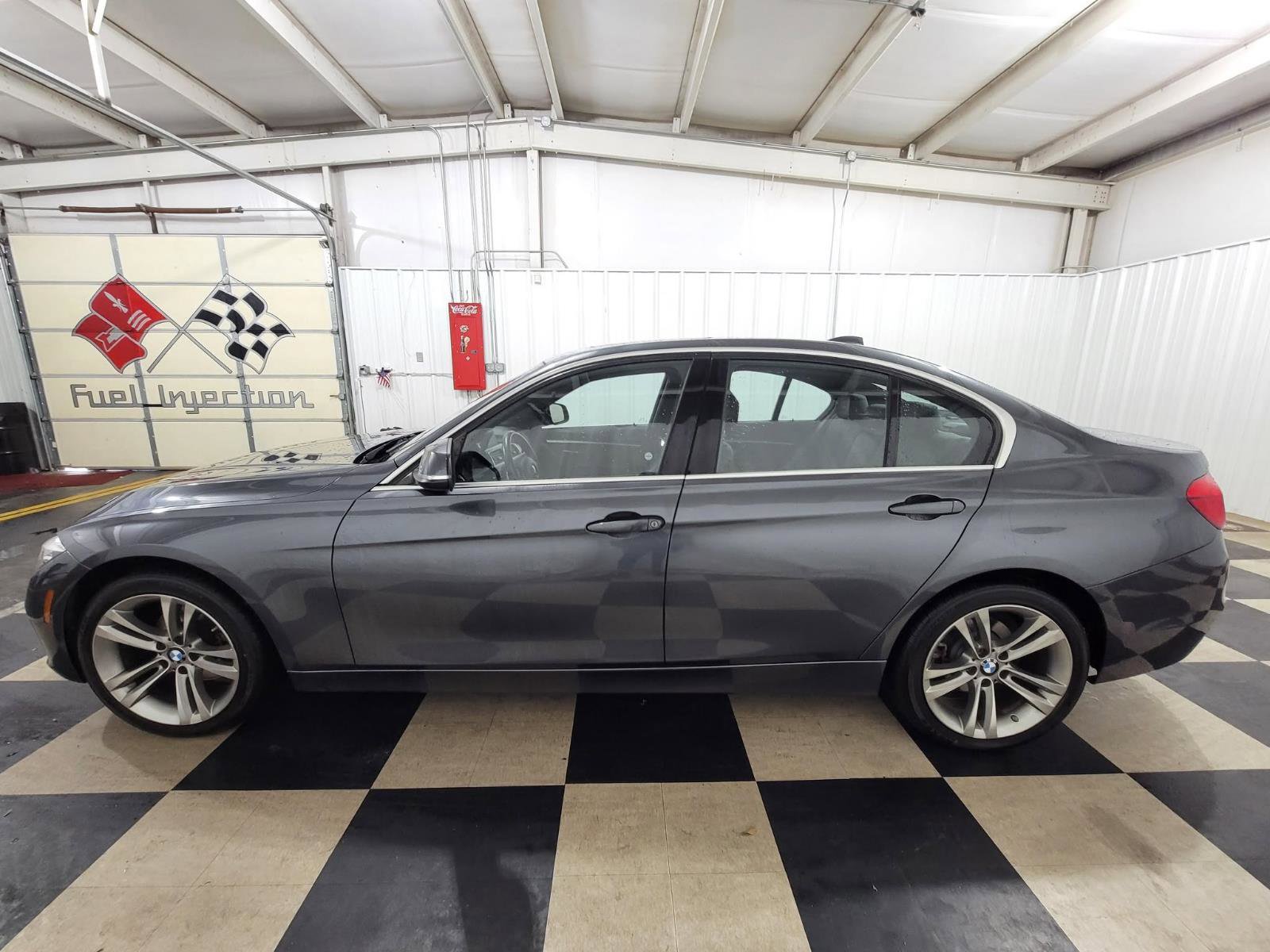 Used 2018 BMW 330i xDrive Sedan w/ Convenience Package image 8