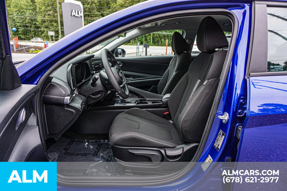 Used 2023 Hyundai Elantra Blue w/ Preferred Accessory Package FWD image 18
