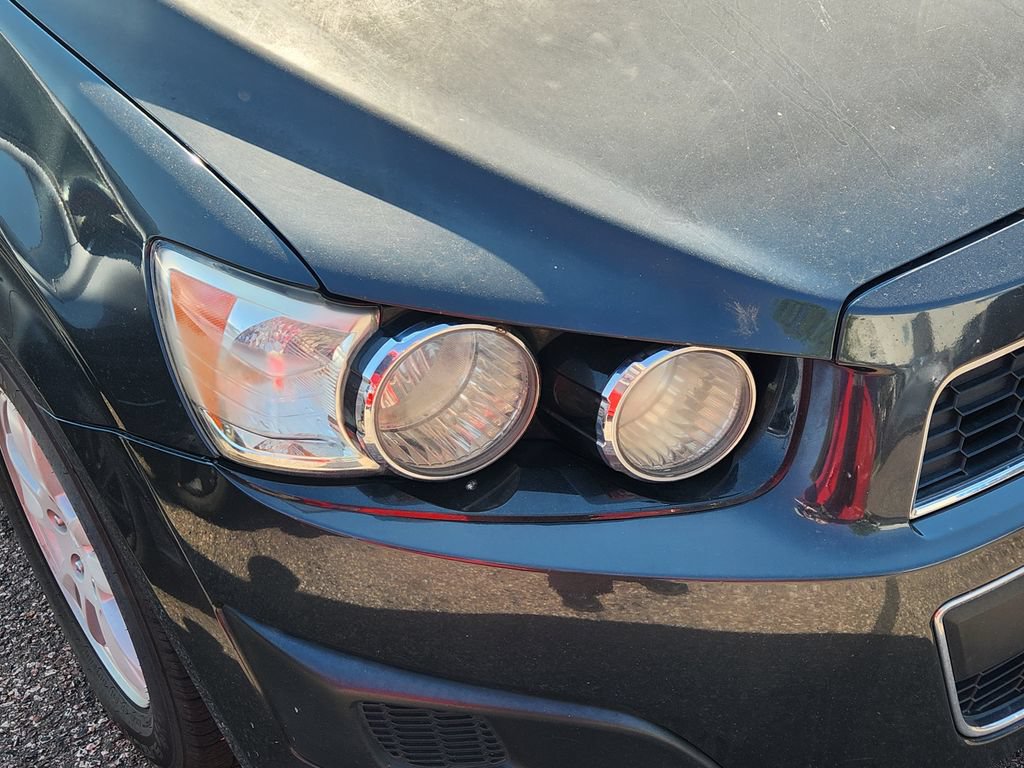 Used 2014 Chevrolet Sonic LT FWD image 5
