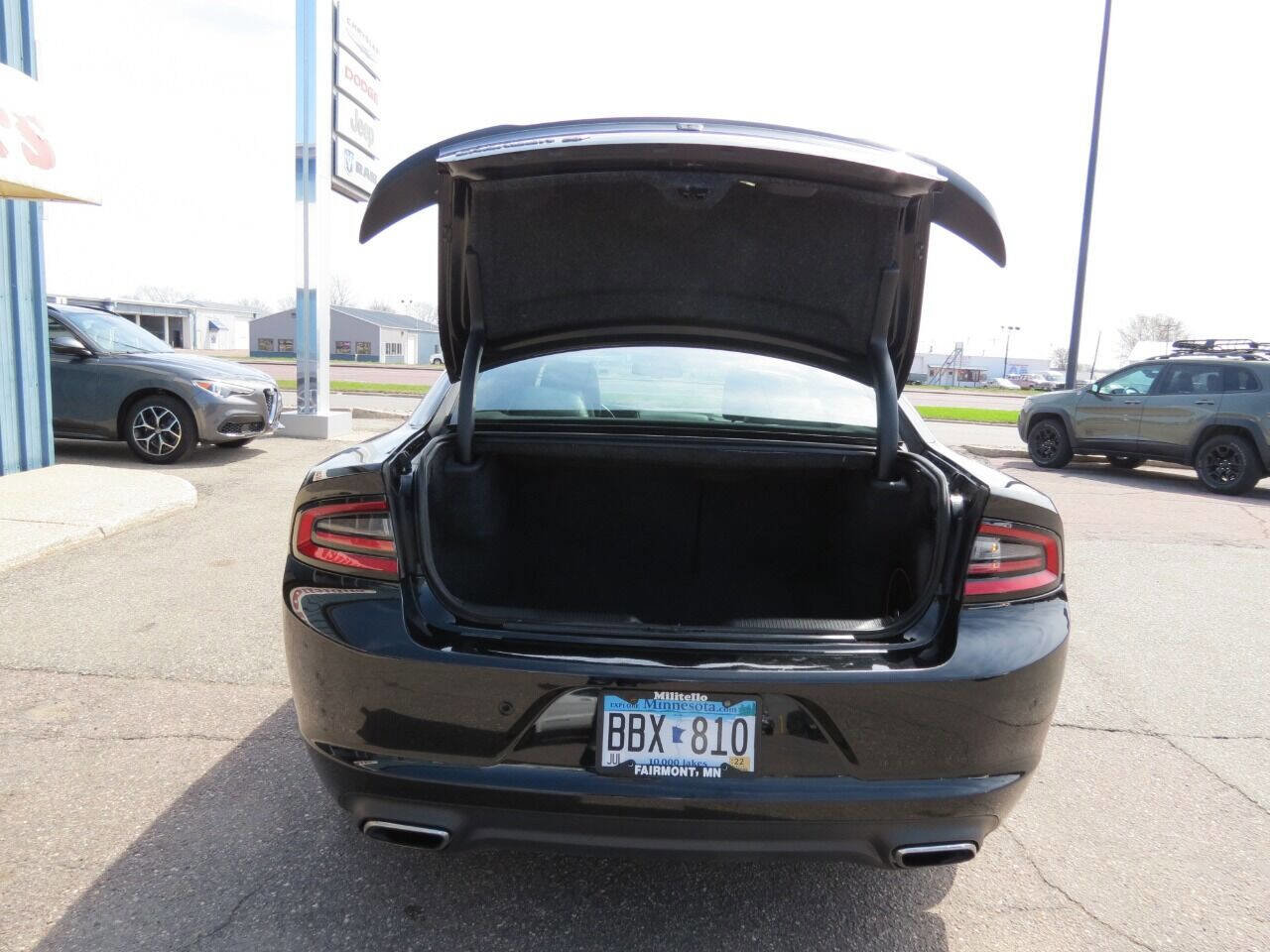 Used 2018 Dodge Charger GT image 36