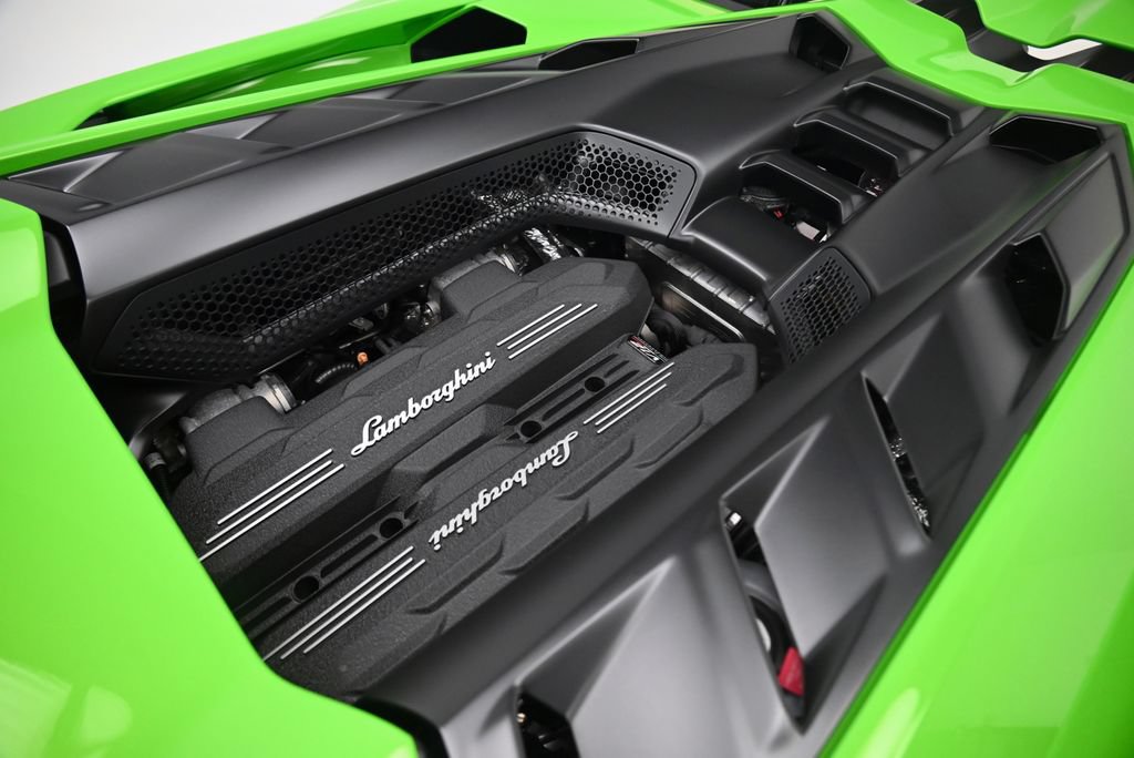 Used 2024 Lamborghini Revuelto AWD/4WD image 19