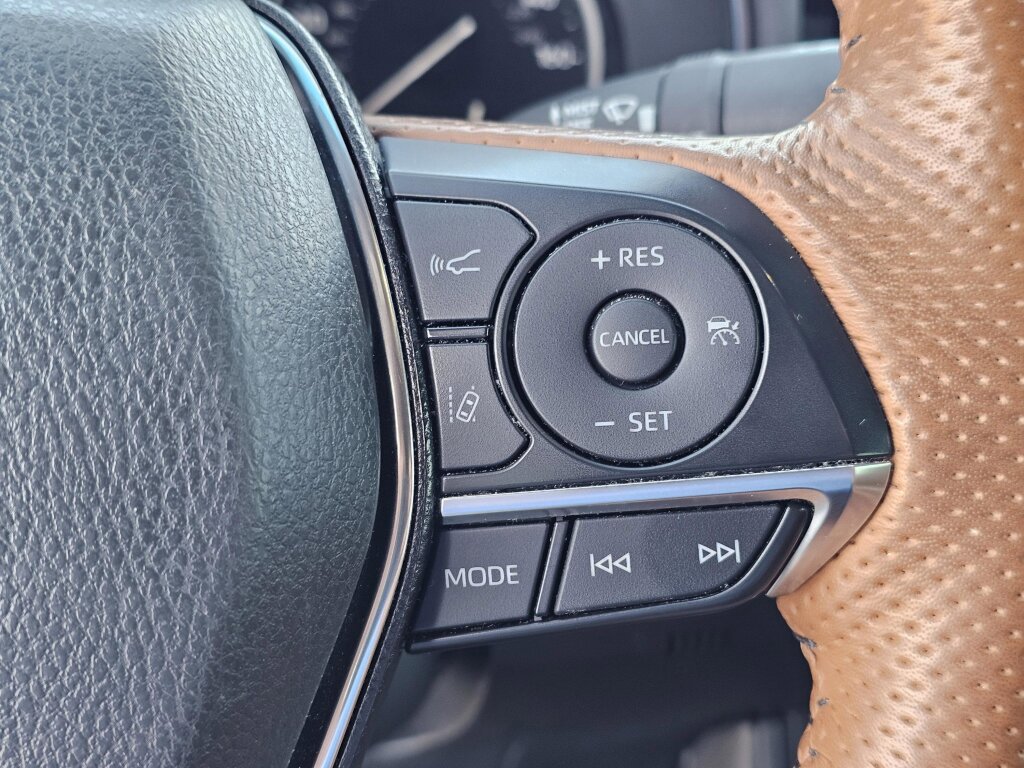 Used 2022 Toyota Avalon Limited w/ Advanced Safety Package image 23