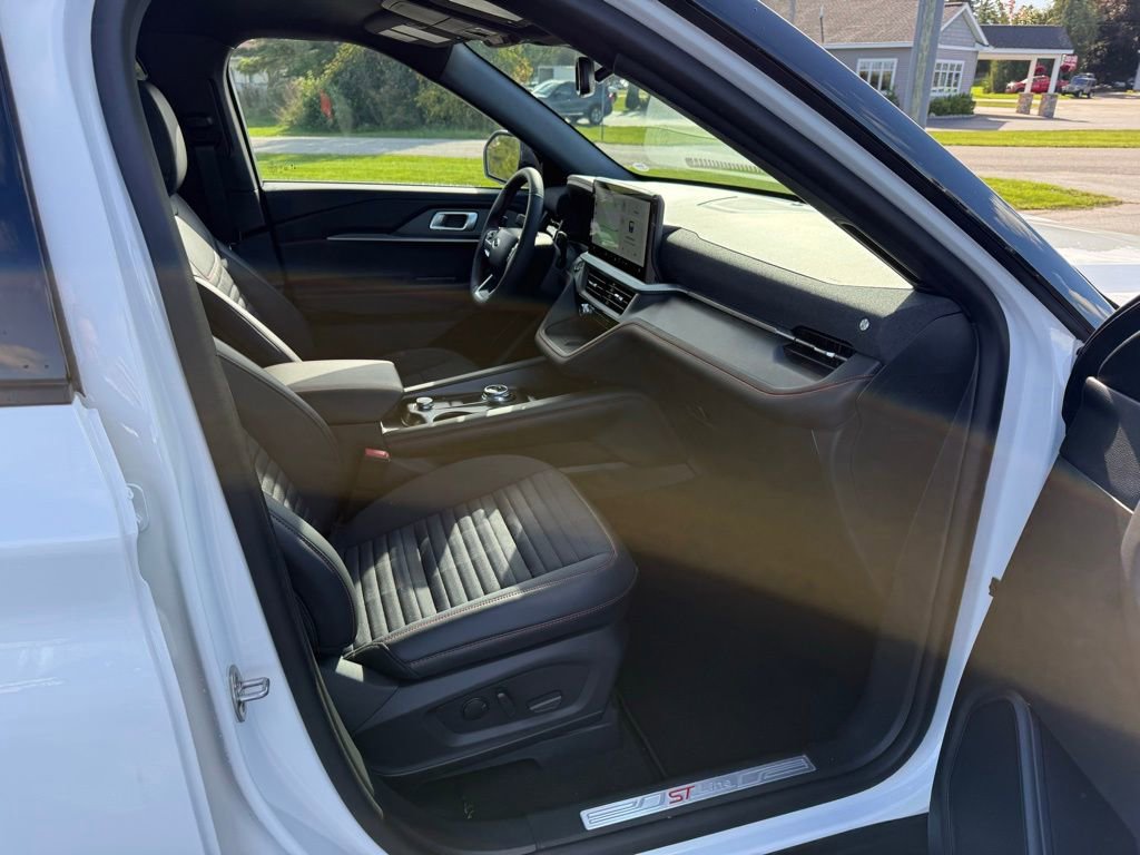 New 2025 Ford Explorer ST-Line w/ Premium Package image 23