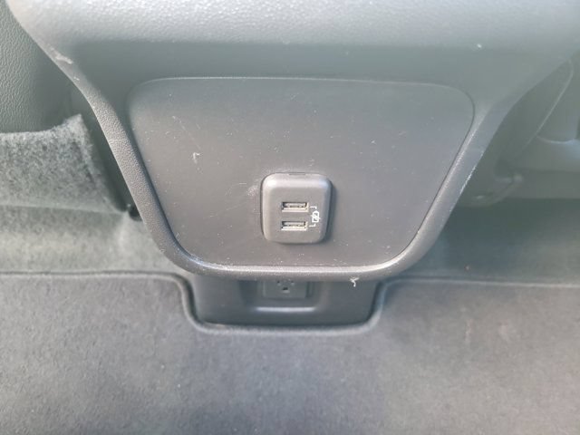 Used 2024 GMC Terrain SLT FWD image 17