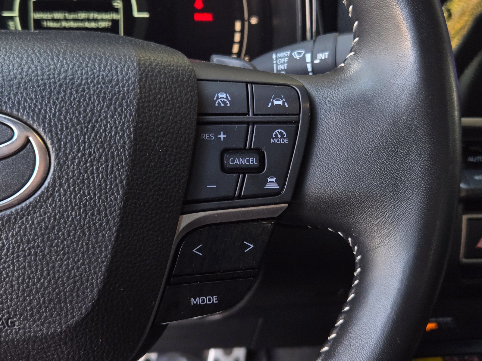 Certified 2025 Toyota Camry SE AWD/4WD image 17