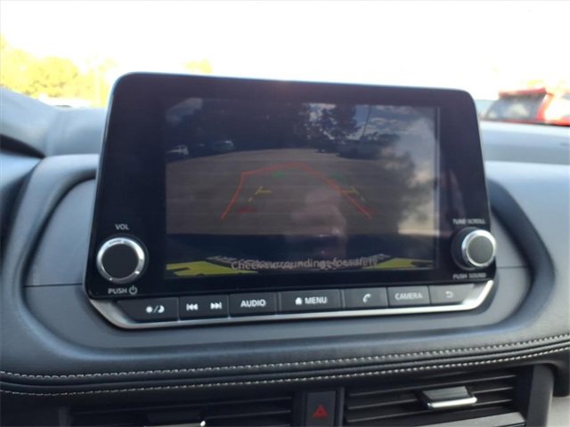 Used 2024 Nissan Rogue SV image 27