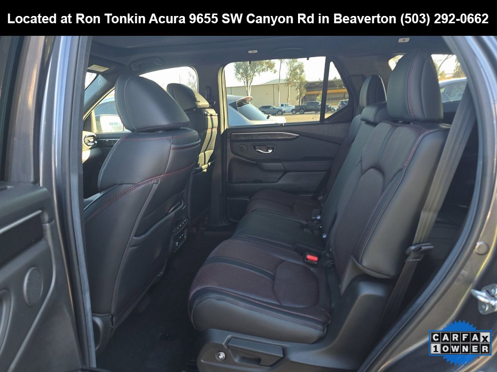 Used 2025 Honda Pilot Black Edition image 13