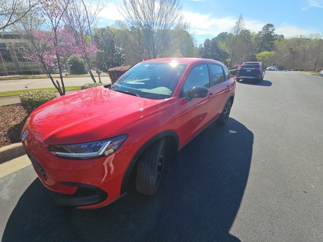 Used 2025 Honda HR-V Sport image 3