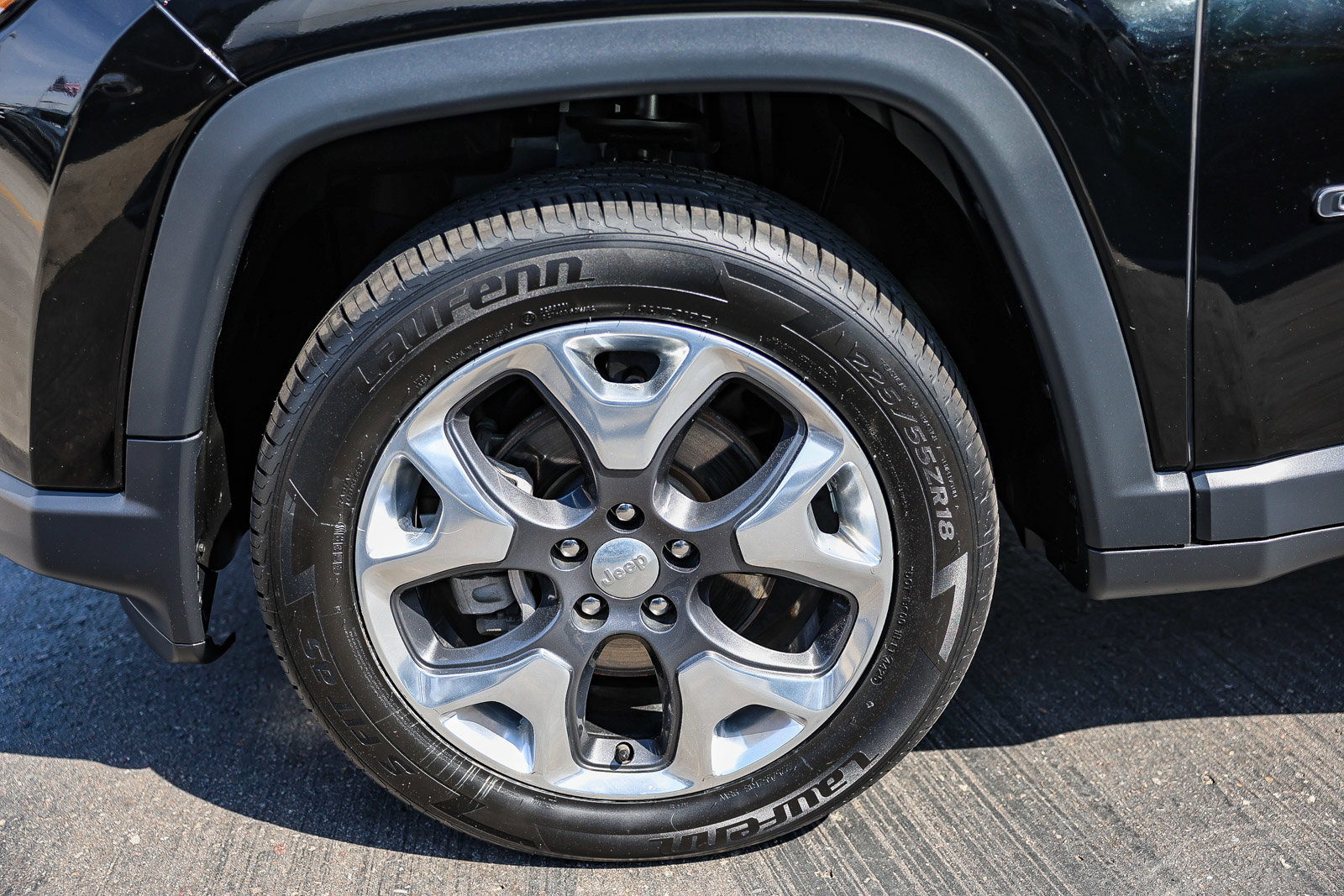 Used 2018 Jeep Compass Limited image 28