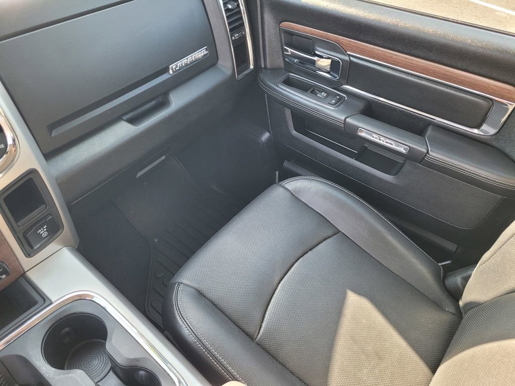 Used 2017 RAM 1500 Laramie w/ Convenience Group AWD/4WD image 13
