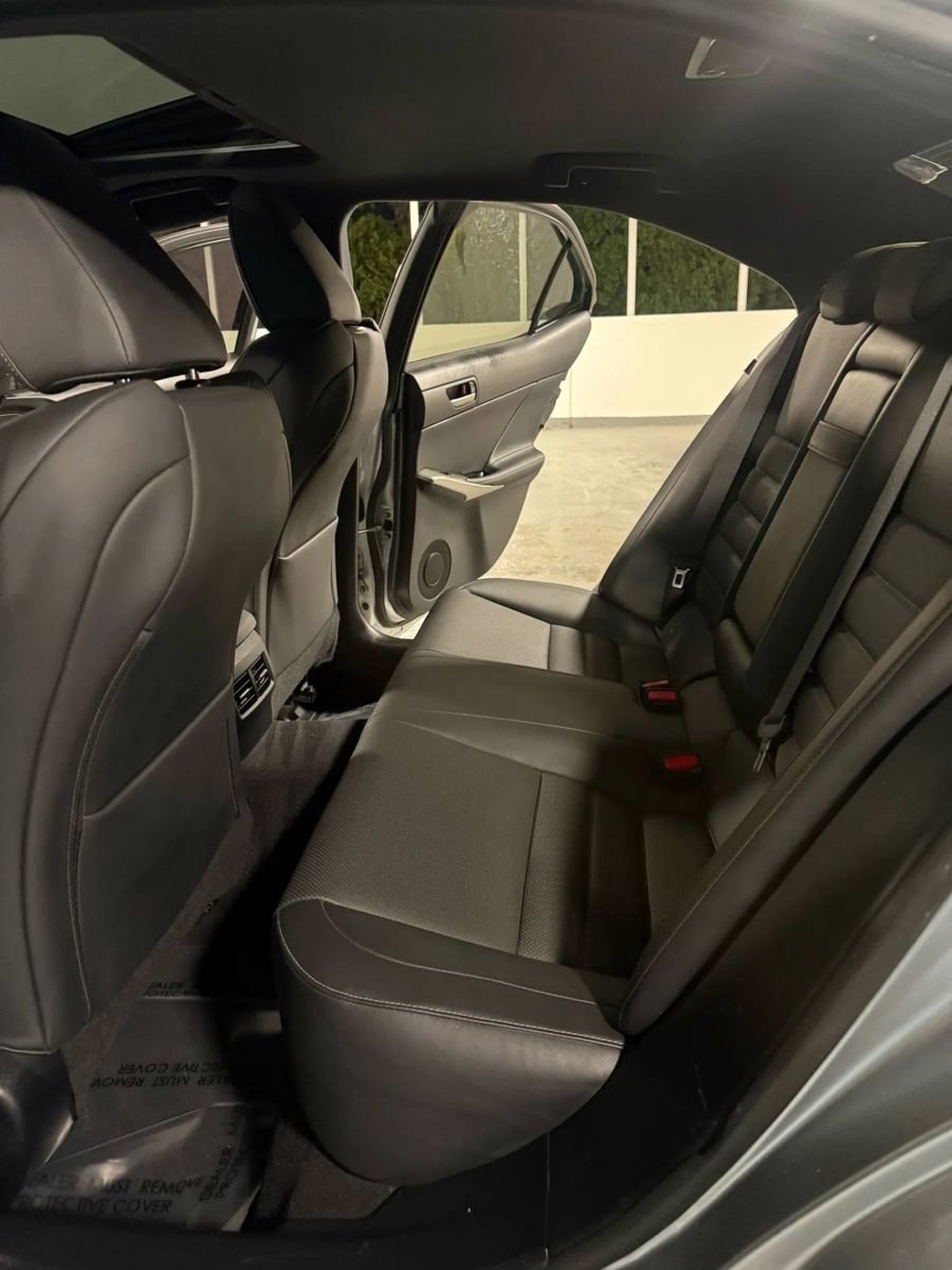 Used 2017 Lexus IS 300 F Sport w/ F Sport Package image 16