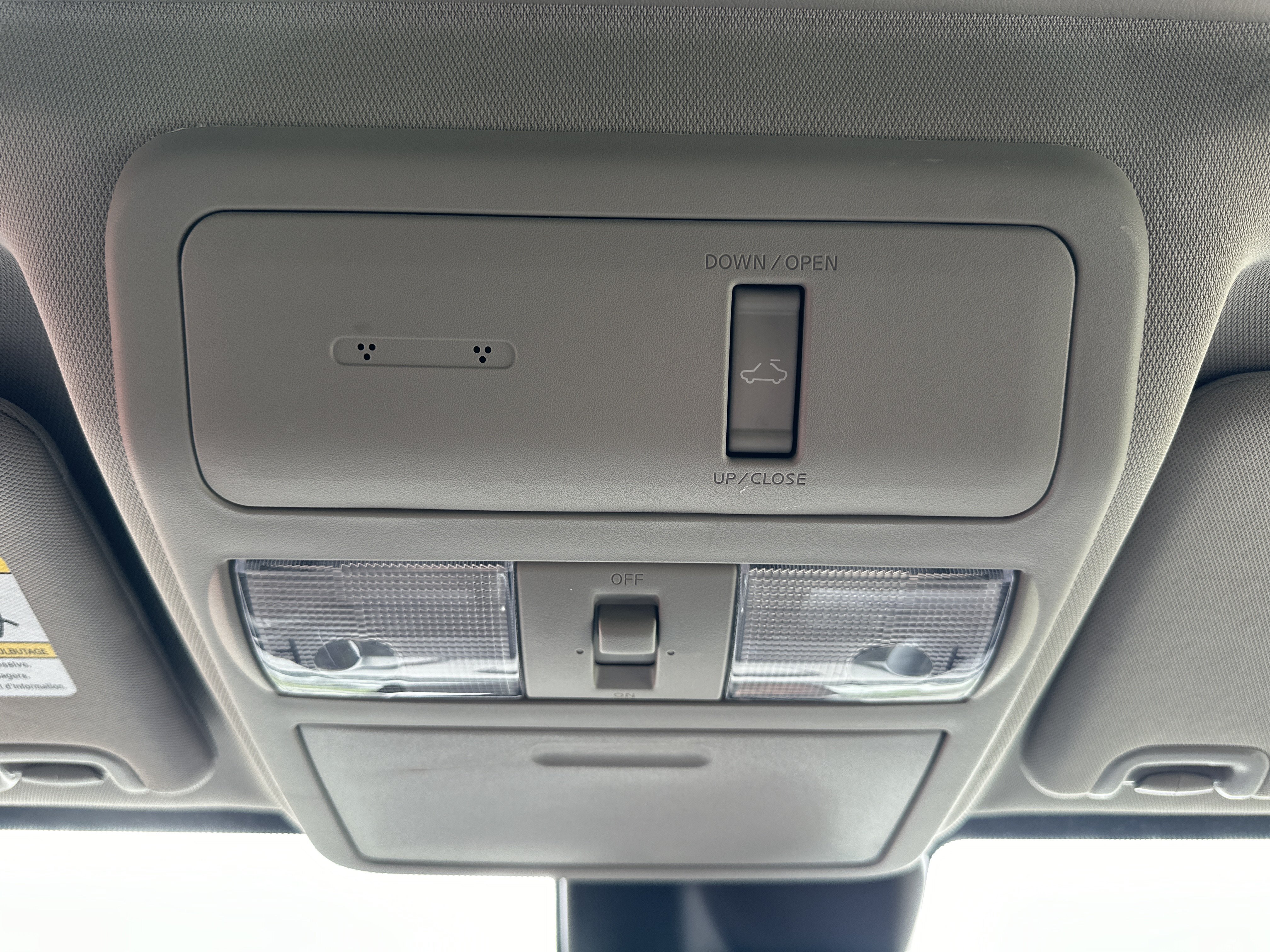 Used 2024 Nissan Frontier SL w/ Technology Package RWD image 19