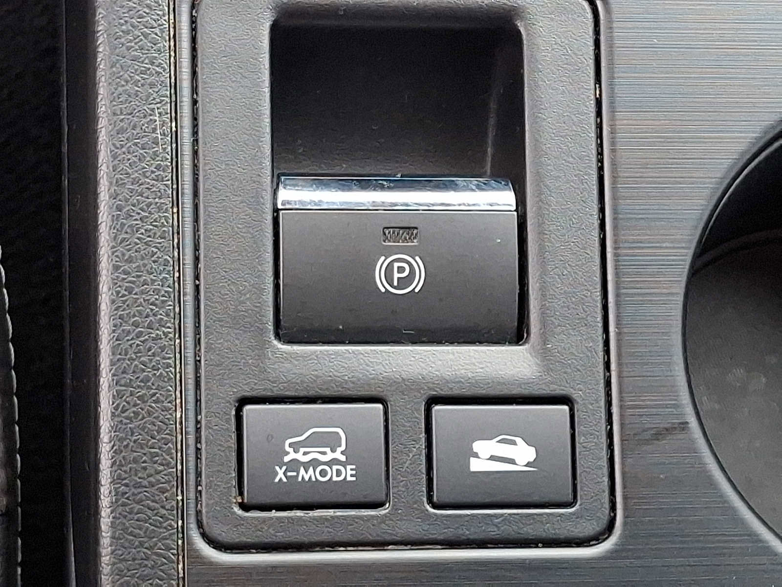 Used 2018 Subaru Outback 3.6R Limited AWD/4WD image 25