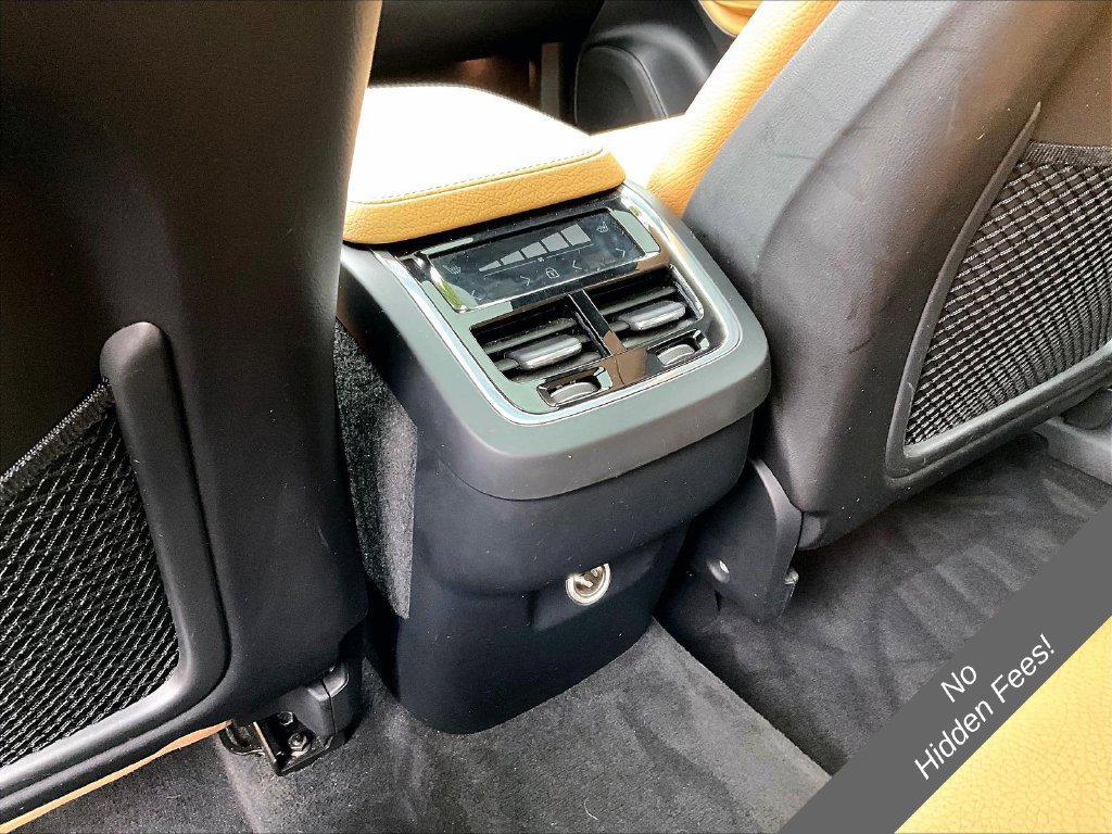 Used 2018 Volvo XC90 T6 Momentum w/ Convenience Package AWD/4WD image 29