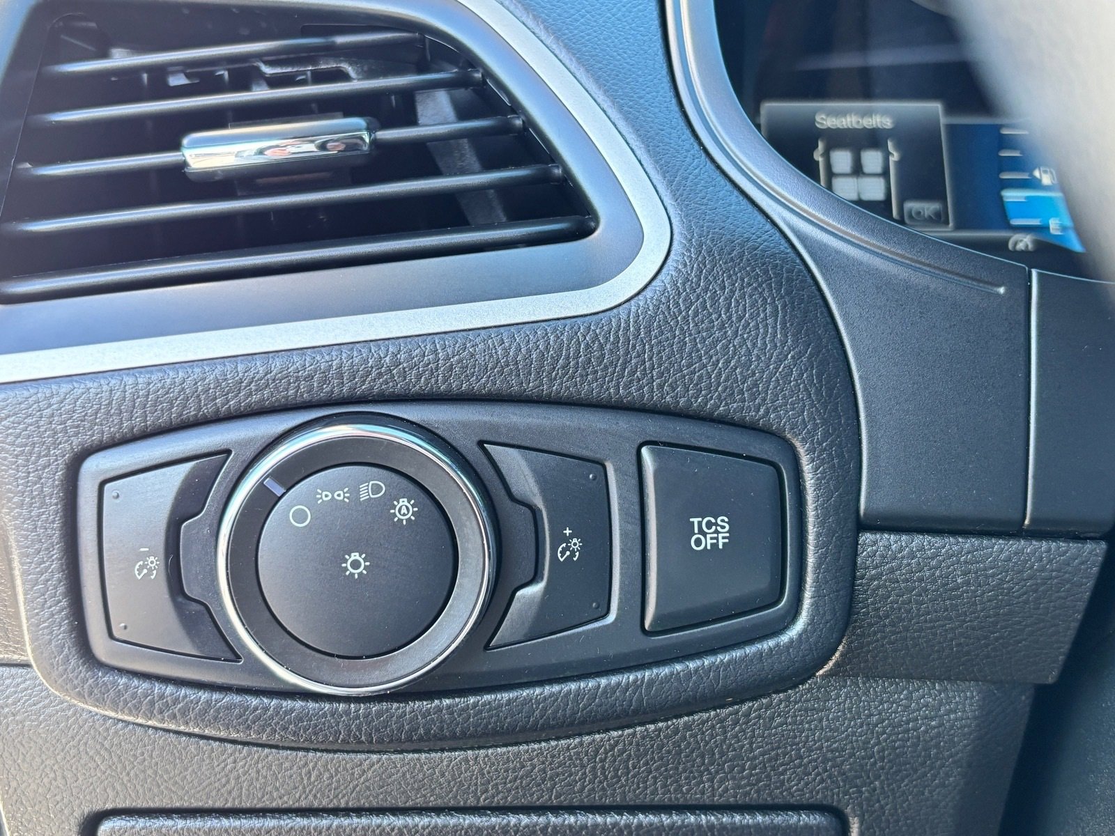 Used 2022 Ford Edge SEL image 26