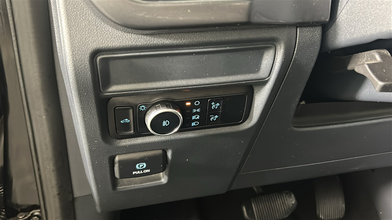 Used 2024 Ford F150 STX w/ Equipment Group 201A FX4 AWD/4WD image 23