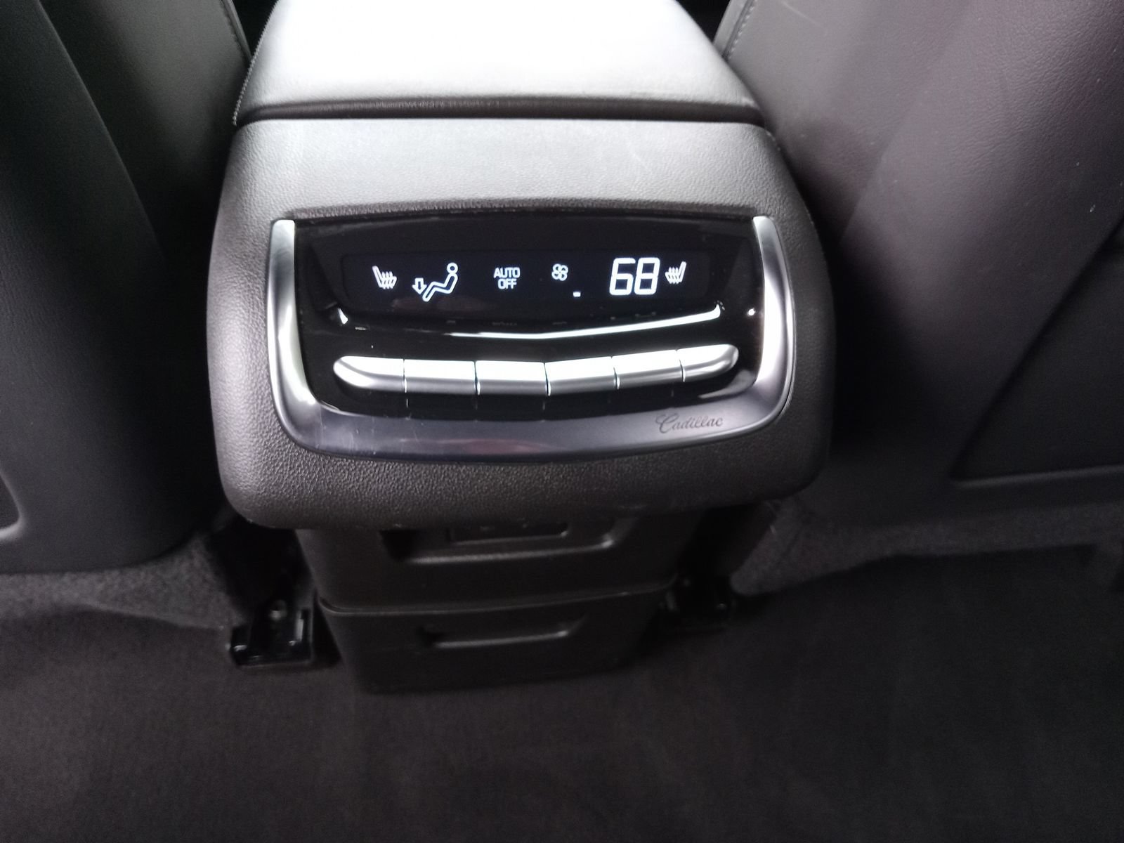 Used 2024 Cadillac XT6 Premium Luxury w/ Technology Package AWD/4WD image 26