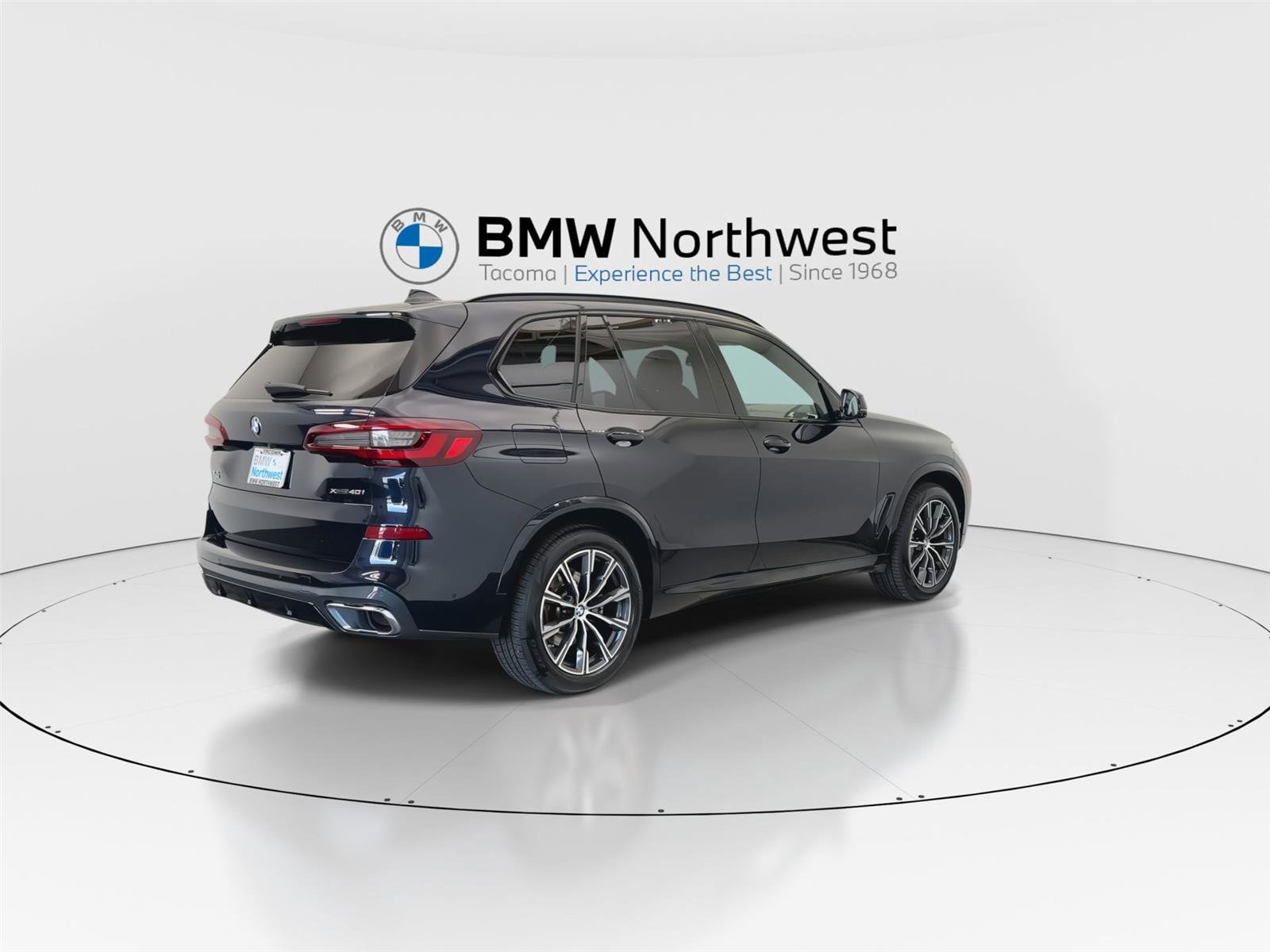 Used 2022 BMW X5 xDrive40i w/ M Sport Package AWD/4WD image 3