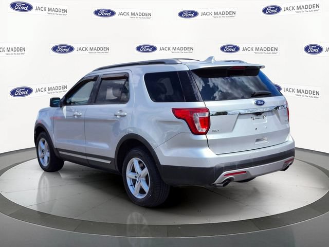 Certified 2017 Ford Explorer XLT w/ Equipment Group 202A AWD/4WD image 3