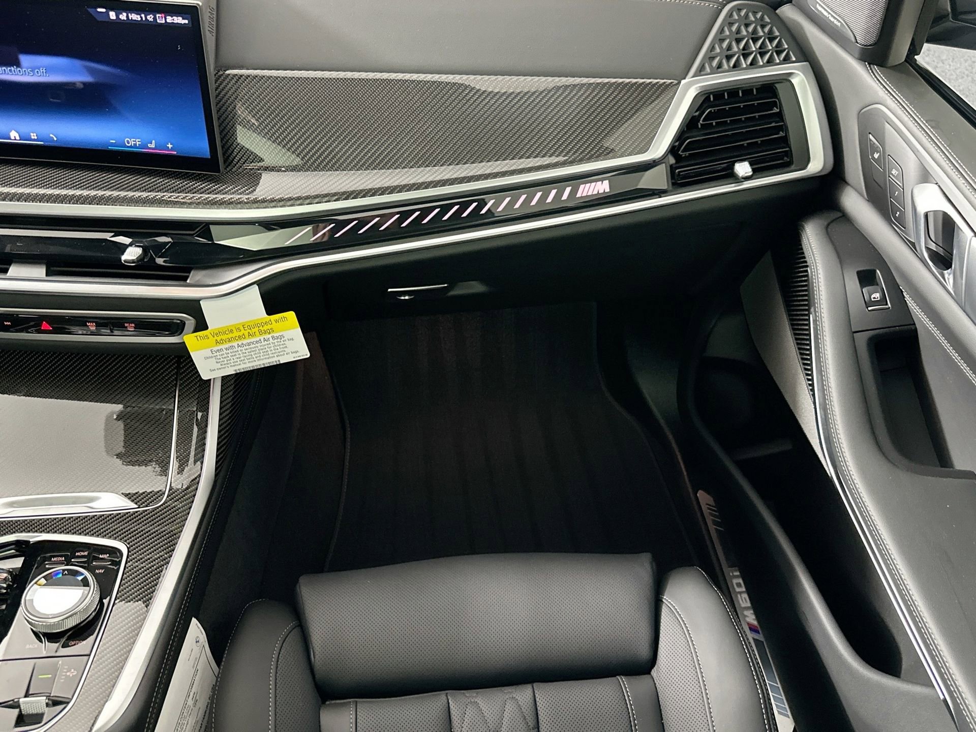 New 2026 BMW X7 M60i image 24