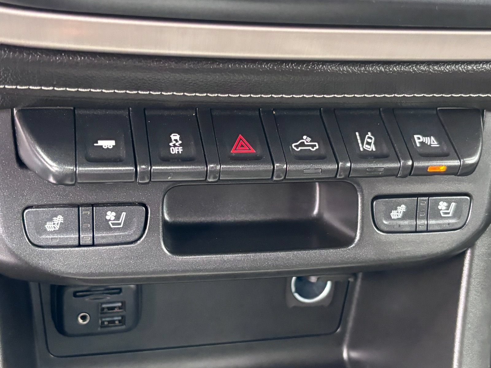Used 2021 GMC Canyon Denali RWD image 30