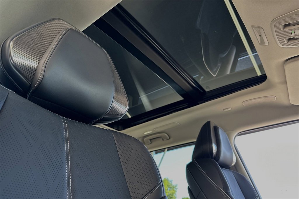 New 2025 INFINITI QX80 Sensory image 15