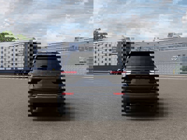 New 2026 Jeep Grand Cherokee Altitude image 7