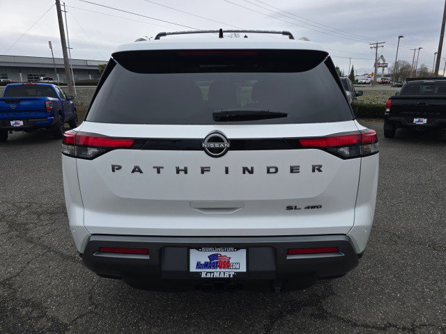 New 2026 Nissan Pathfinder SL image 4