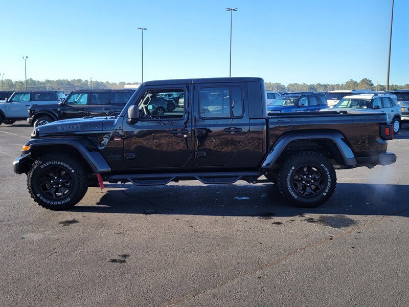 Used 2022 Jeep Gladiator Sport image 4