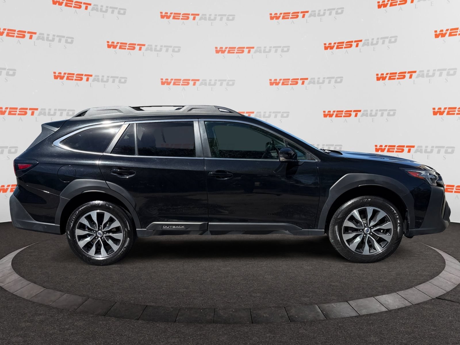 Used 2024 Subaru Outback Limited AWD/4WD image 6