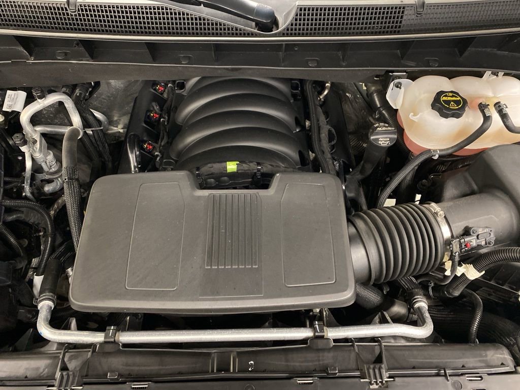 Used 2025 Chevrolet Silverado 1500 LT image 4