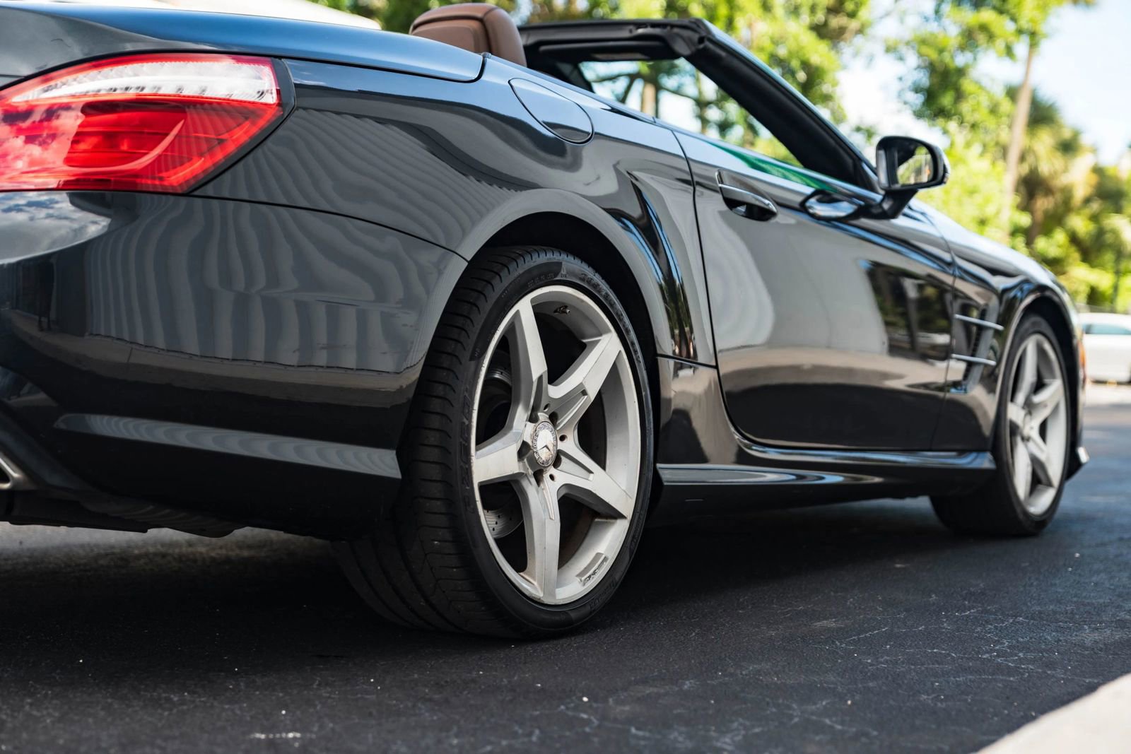 Used 2015 Mercedes-Benz SL 550 image 10