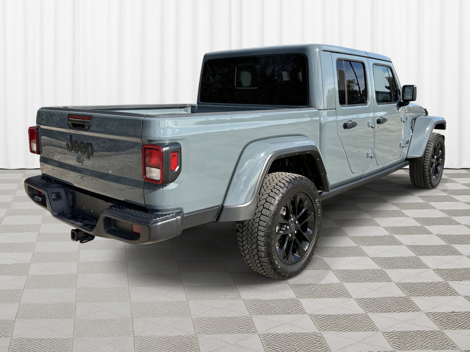 Used 2025 Jeep Gladiator Sport image 3