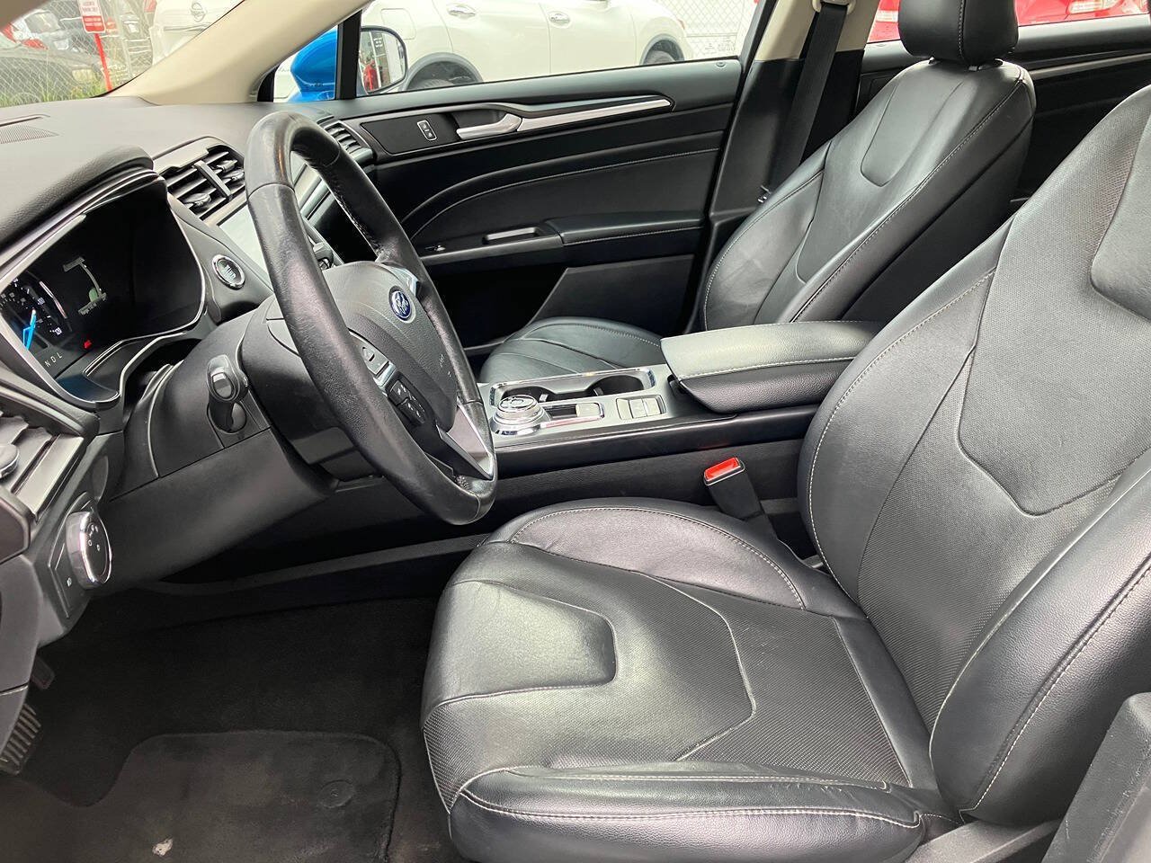 Used 2019 Ford Fusion Titanium FWD image 14