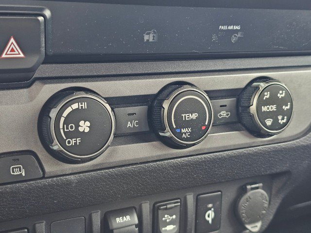 Used 2019 Toyota Tacoma TRD Off-Road AWD/4WD image 34