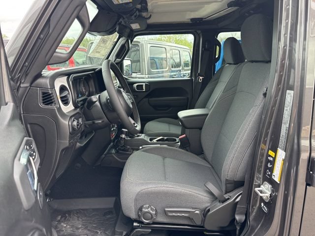 New 2026 Jeep Gladiator Sport AWD/4WD image 13