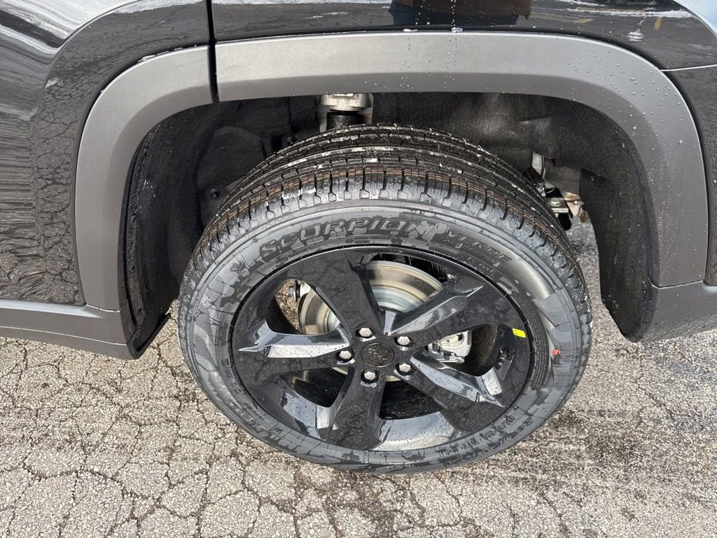 New 2025 Jeep Grand Cherokee Limited image 21